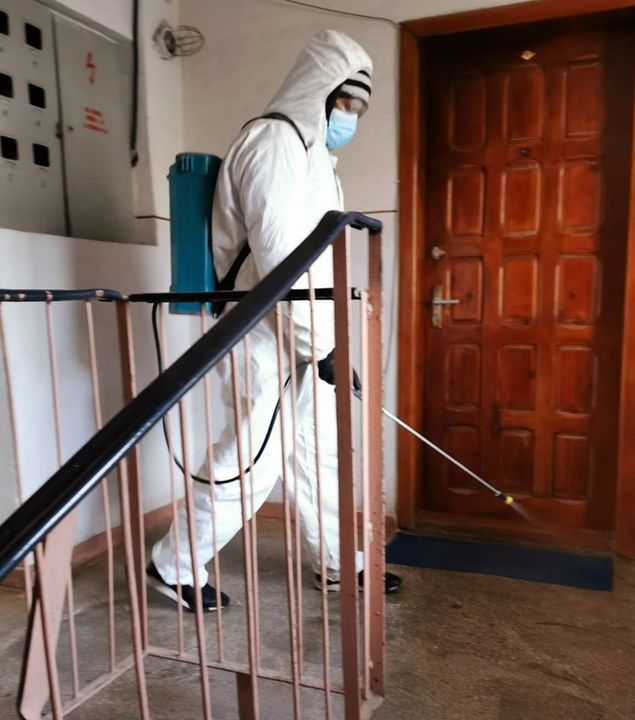 O nou acțiune de dezinfectare a scărilor din Târgoviște