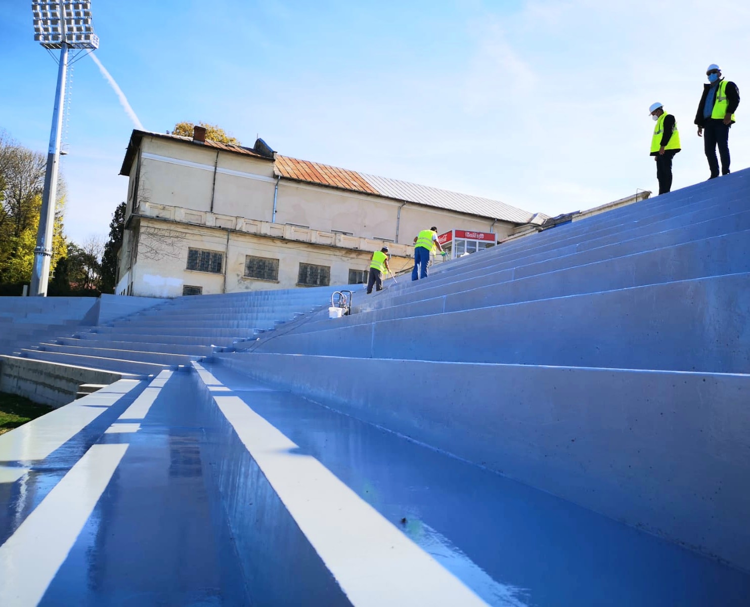 Continuă lucrările de reabilitare și reconstrucție a stadionului "Eugen Popescu"