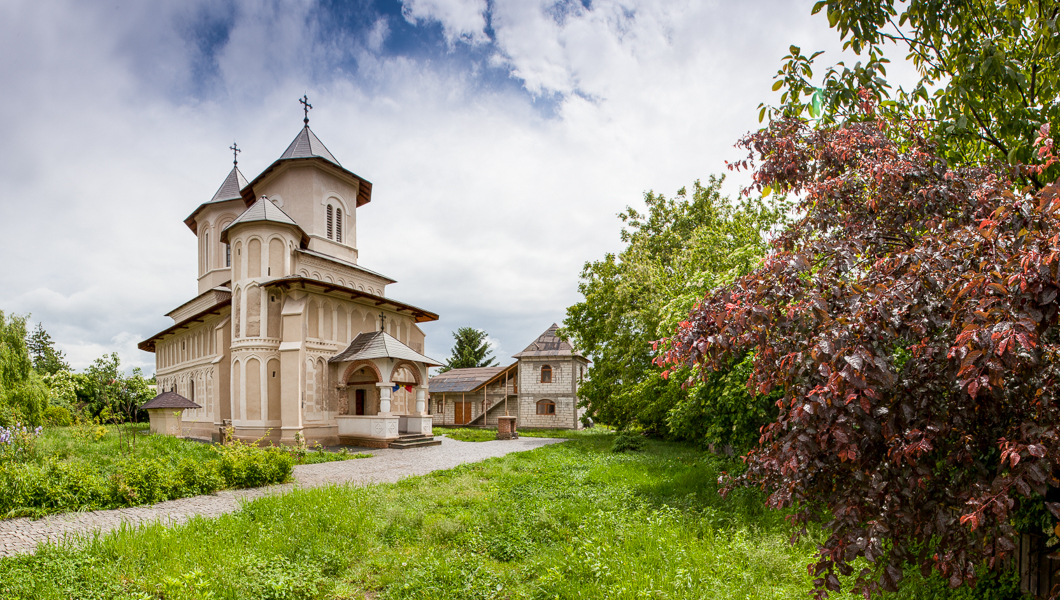 Biserica Sf. Împărați Constantin Și Elena